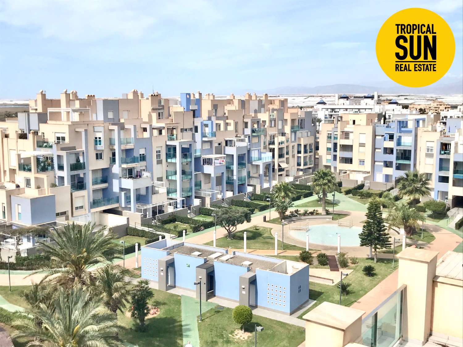 Marina Serena Golf Urbanization: the Perfect Place to Live. Discover this fantastic duplex penthouse.