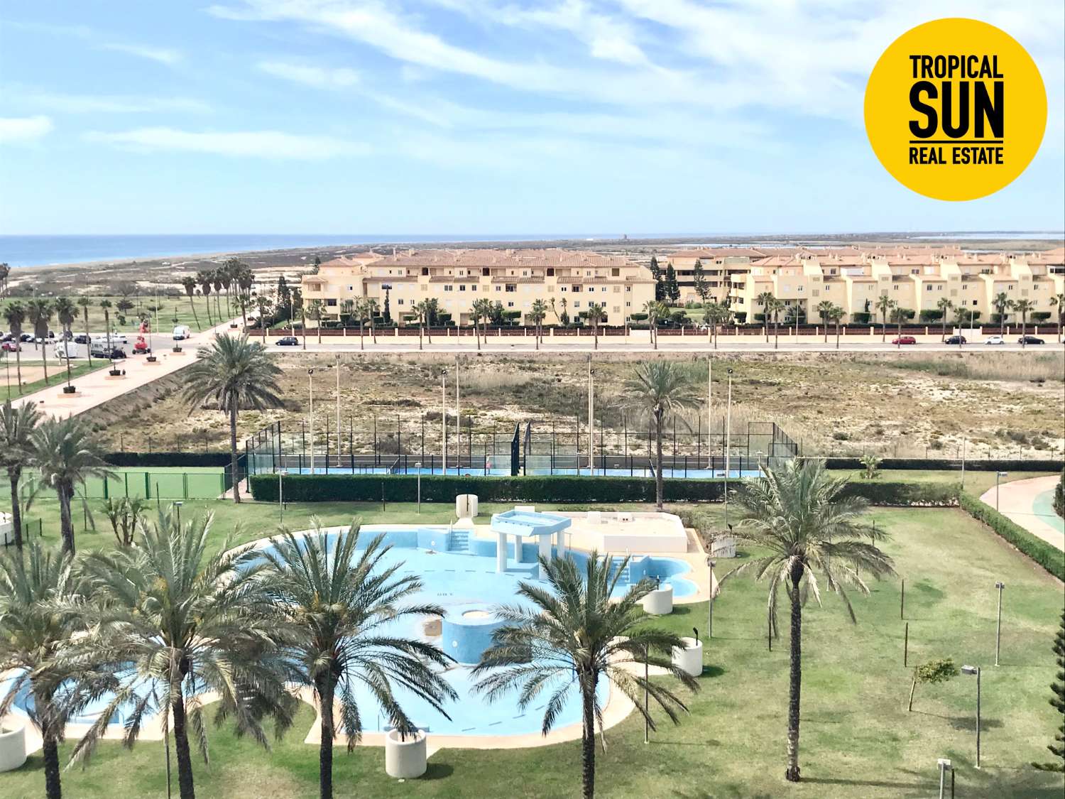 Marina Serena Golf Urbanization: the Perfect Place to Live. Discover this fantastic duplex penthouse.