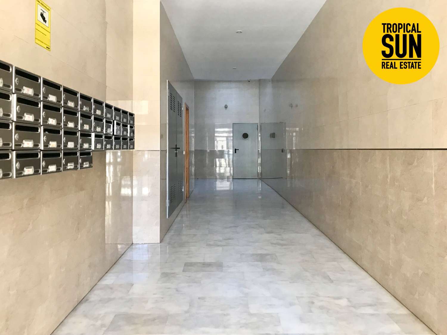 Piso en La Romanilla, Roquetas de Mar. Edificio Milan