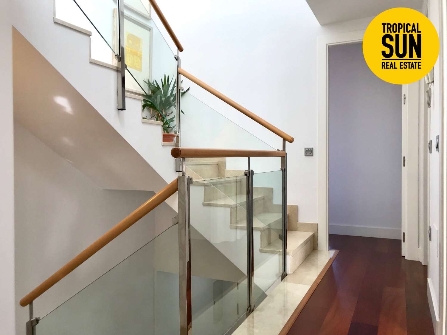 Triplex en La Romanilla, Junto playa y paseo maritimo