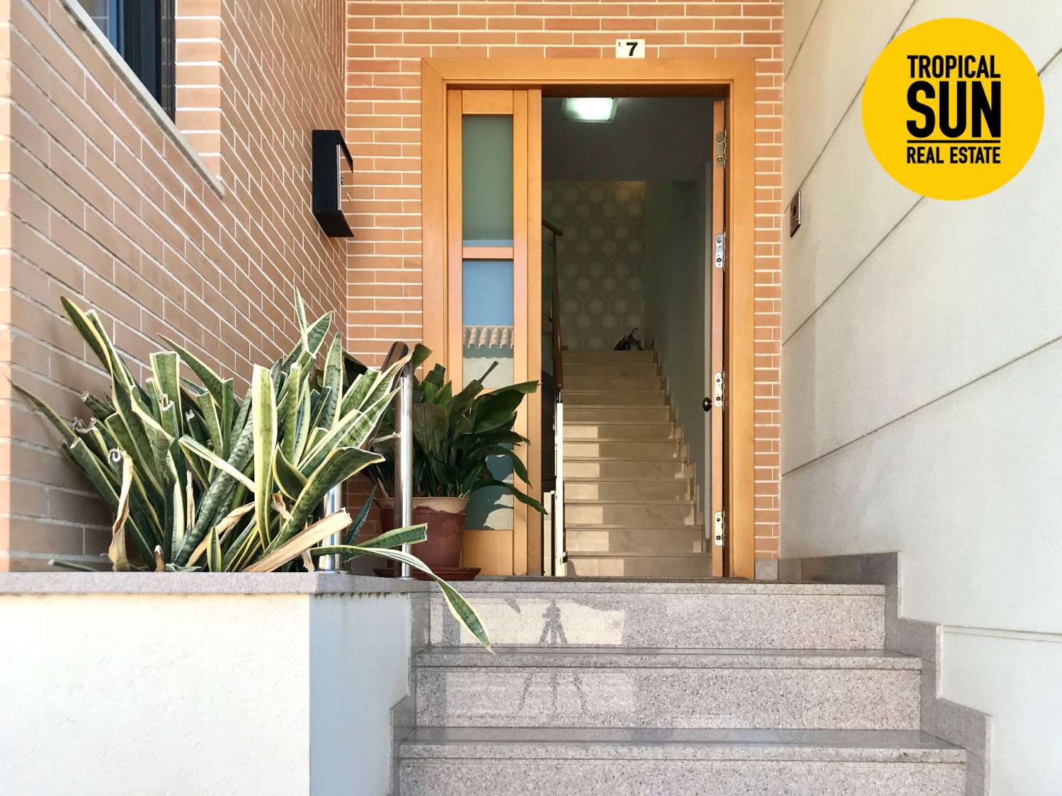 Triplex en La Romanilla, Junto playa y paseo maritimo