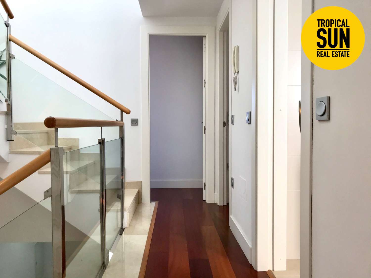 Triplex en La Romanilla, Junto playa y paseo maritimo