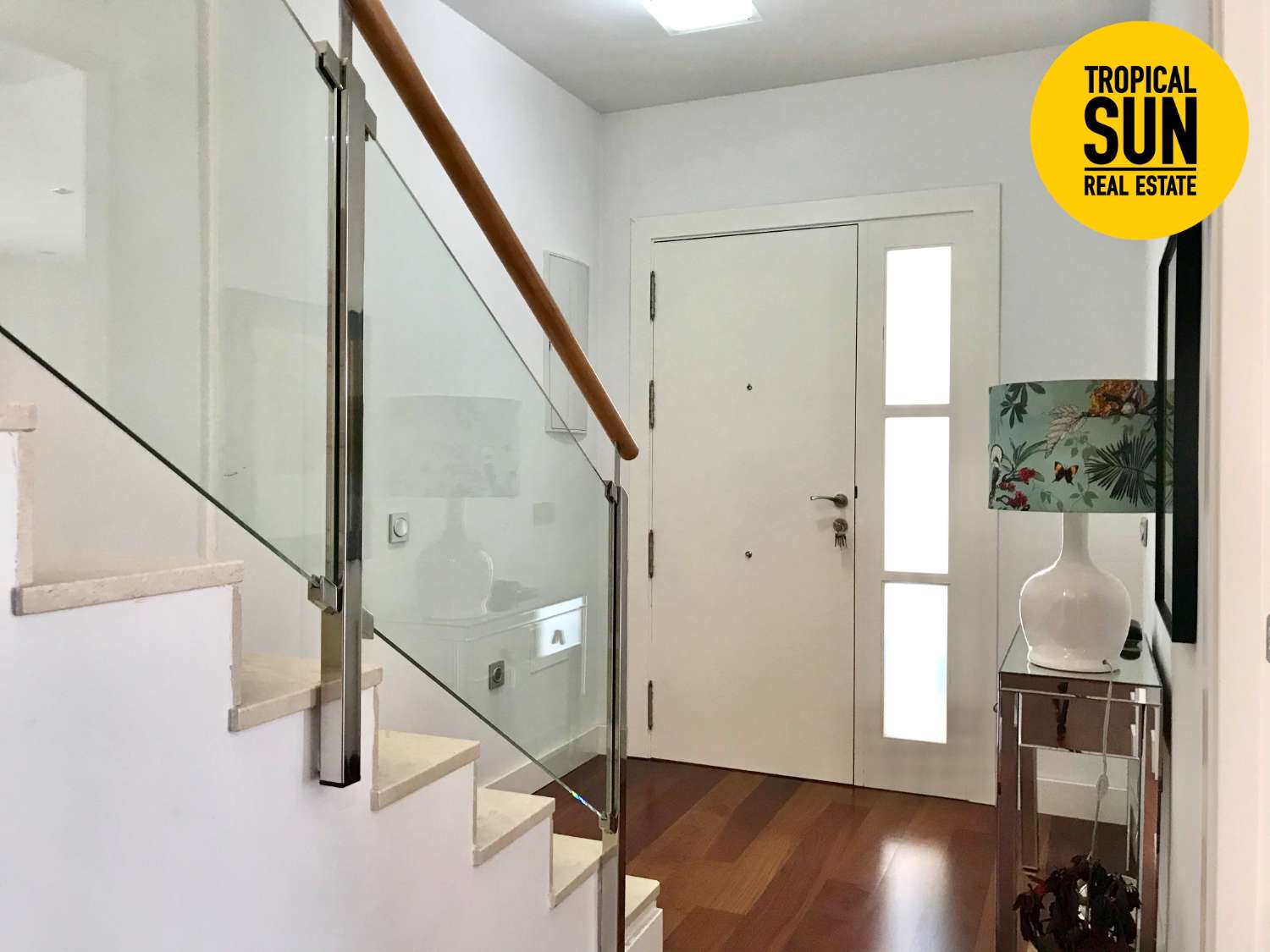 Triplex en La Romanilla, Junto playa y paseo maritimo