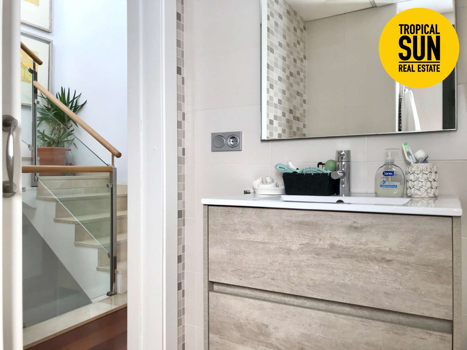 Triplex en La Romanilla, Junto playa y paseo maritimo