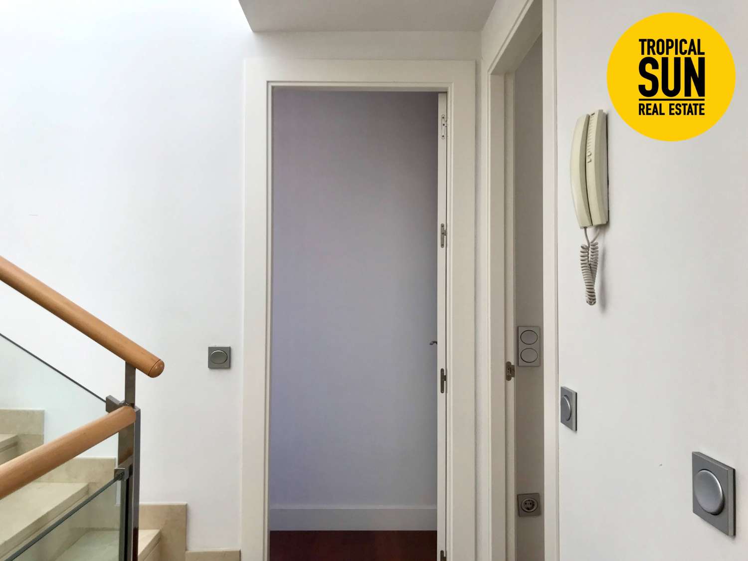 Triplex en La Romanilla, Junto playa y paseo maritimo