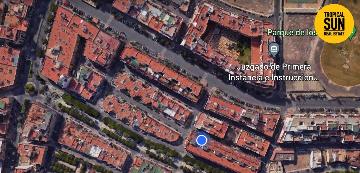 Penthouse mit großer Terrasse in der Calle Socrates, neben dem Park Los Bajos im Zentrum von Roquetas