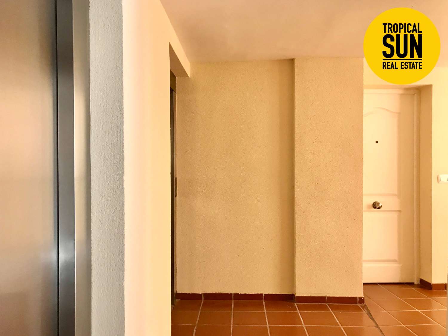 Apartamento en Avenida Rosita Ferrer. Residencial Balcones de Roquetas II