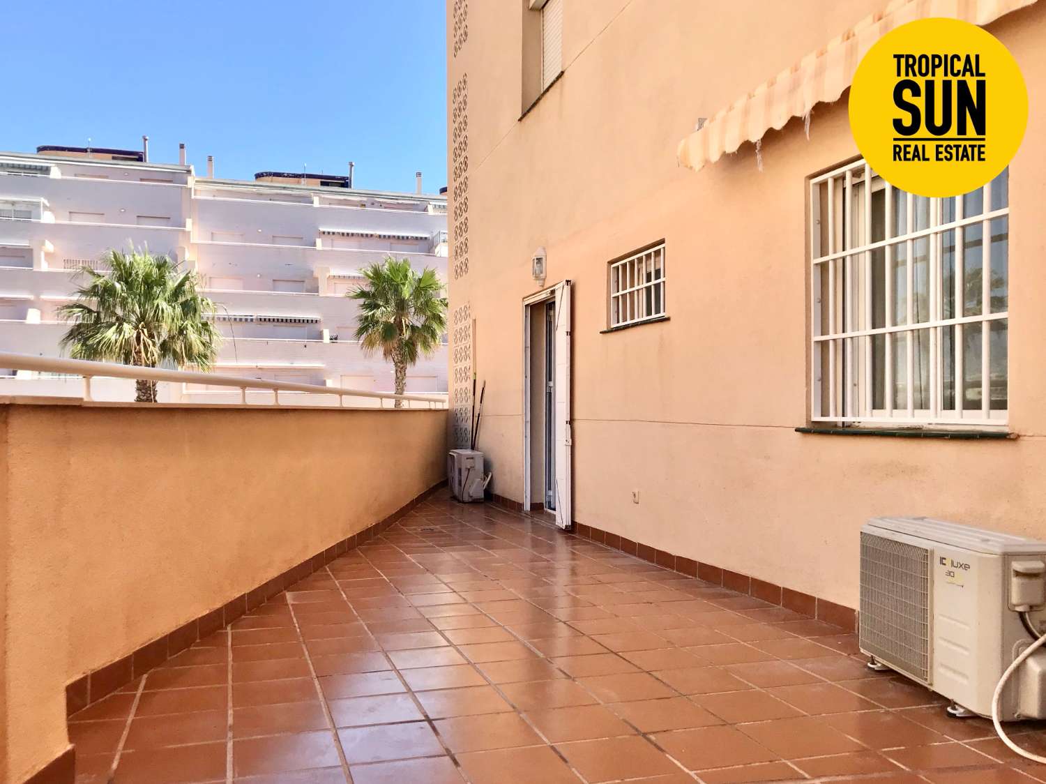 Apartamento en Avenida Rosita Ferrer. Residencial Balcones de Roquetas II