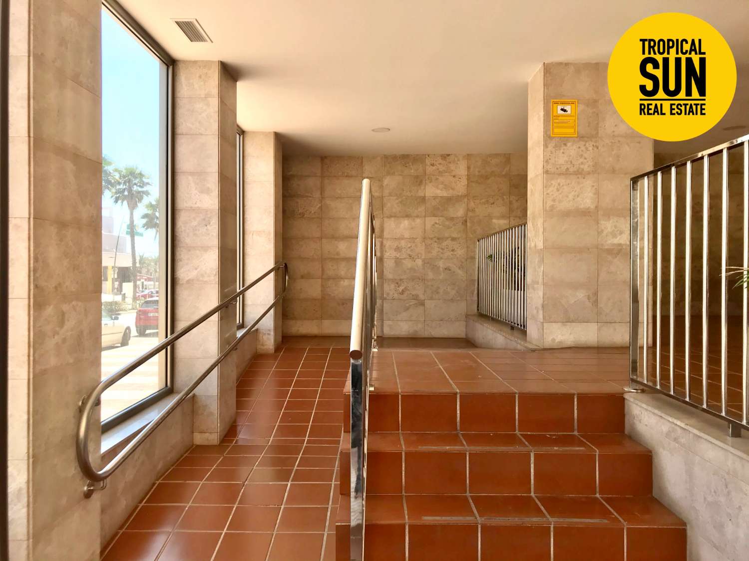 Apartamento en Avenida Rosita Ferrer. Residencial Balcones de Roquetas II
