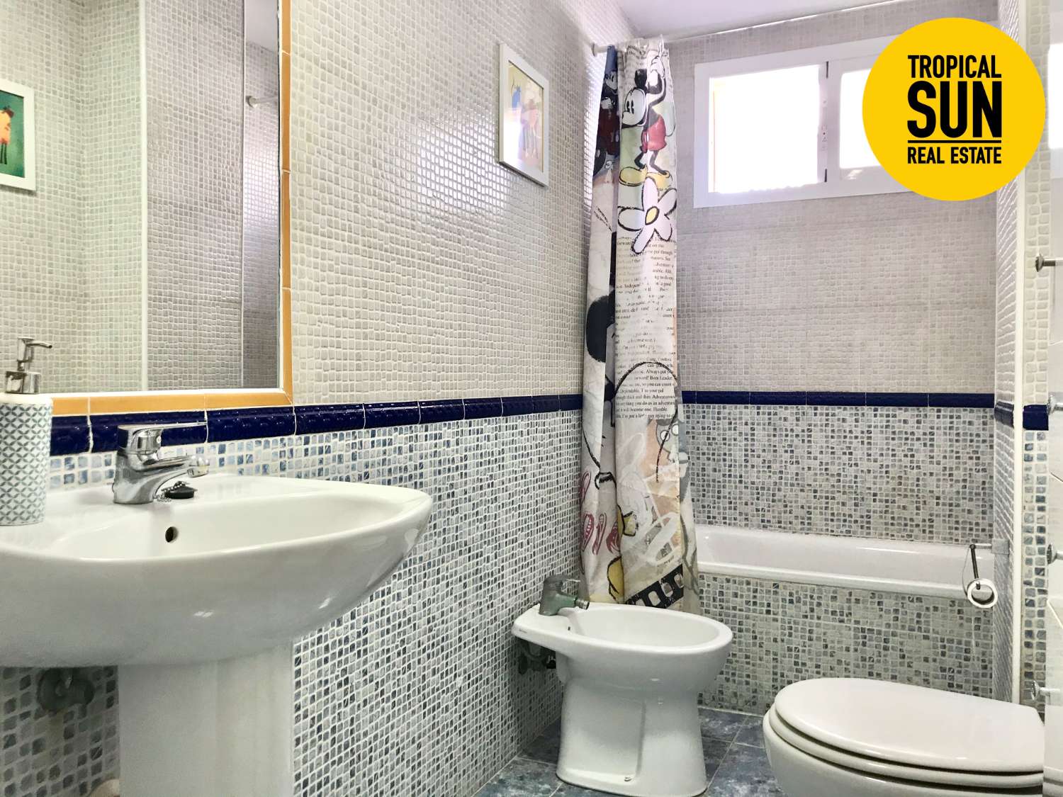 Apartamento en Avenida Rosita Ferrer. Residencial Balcones de Roquetas II