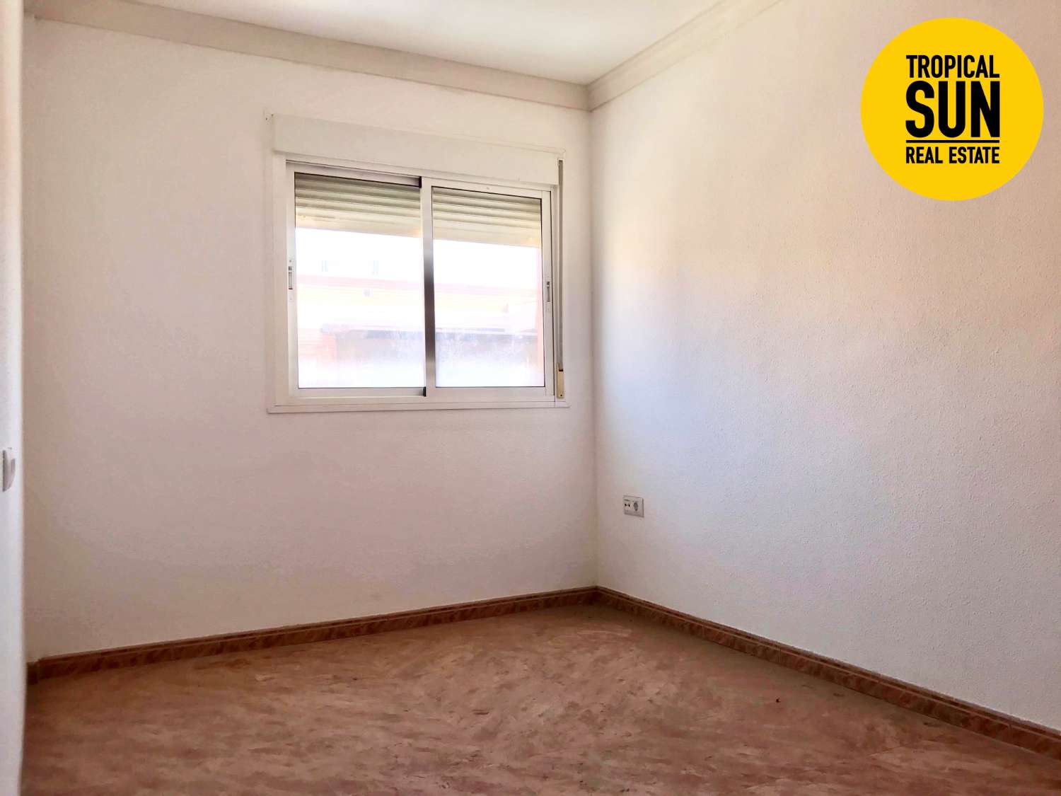 Duplex adosado en La Mojonera, Calle Acacias
