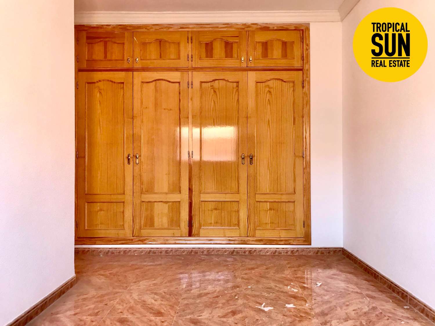 Duplex adosado en La Mojonera, Calle Acacias