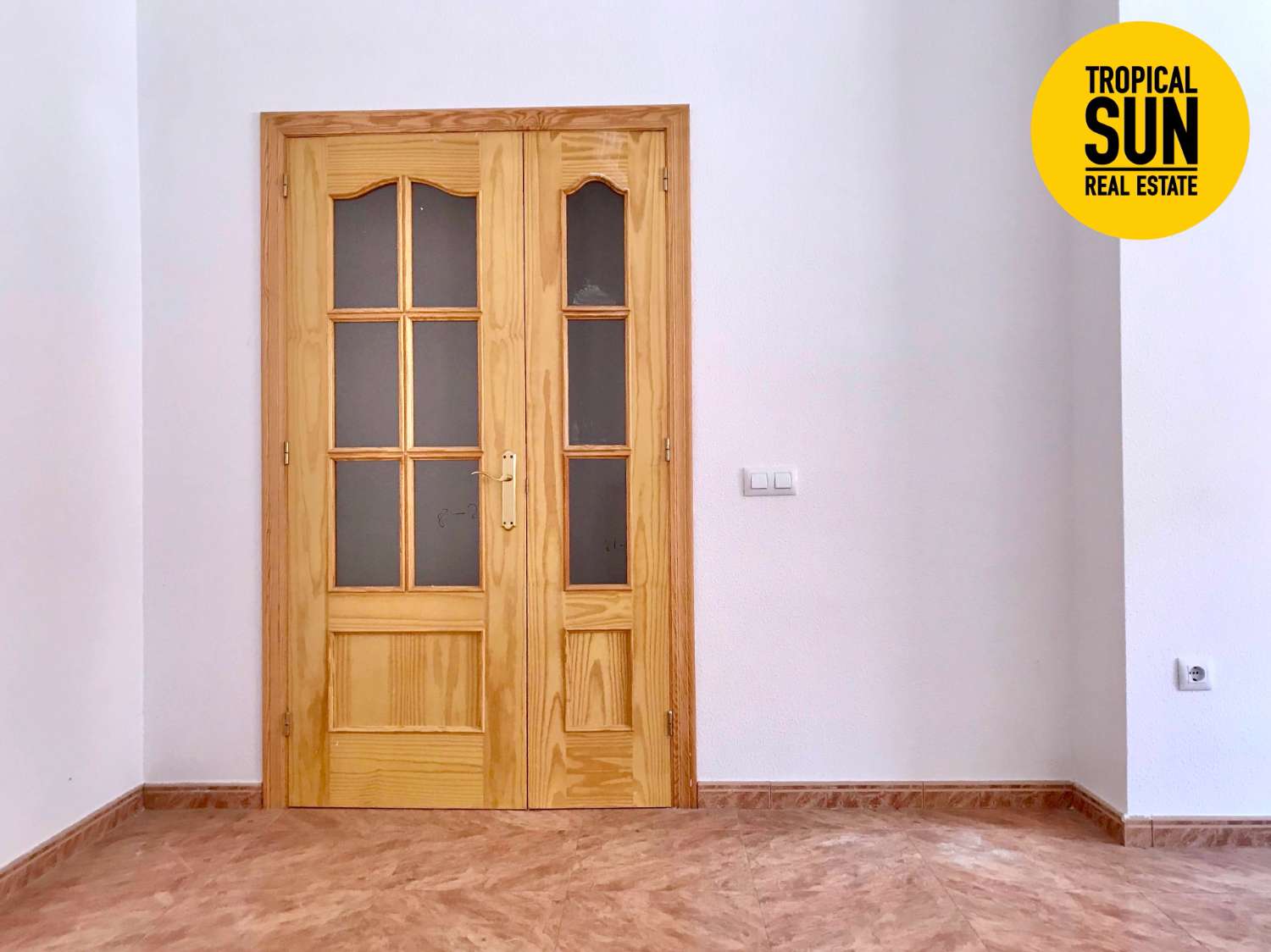 Duplex adosado en La Mojonera, Calle Acacias
