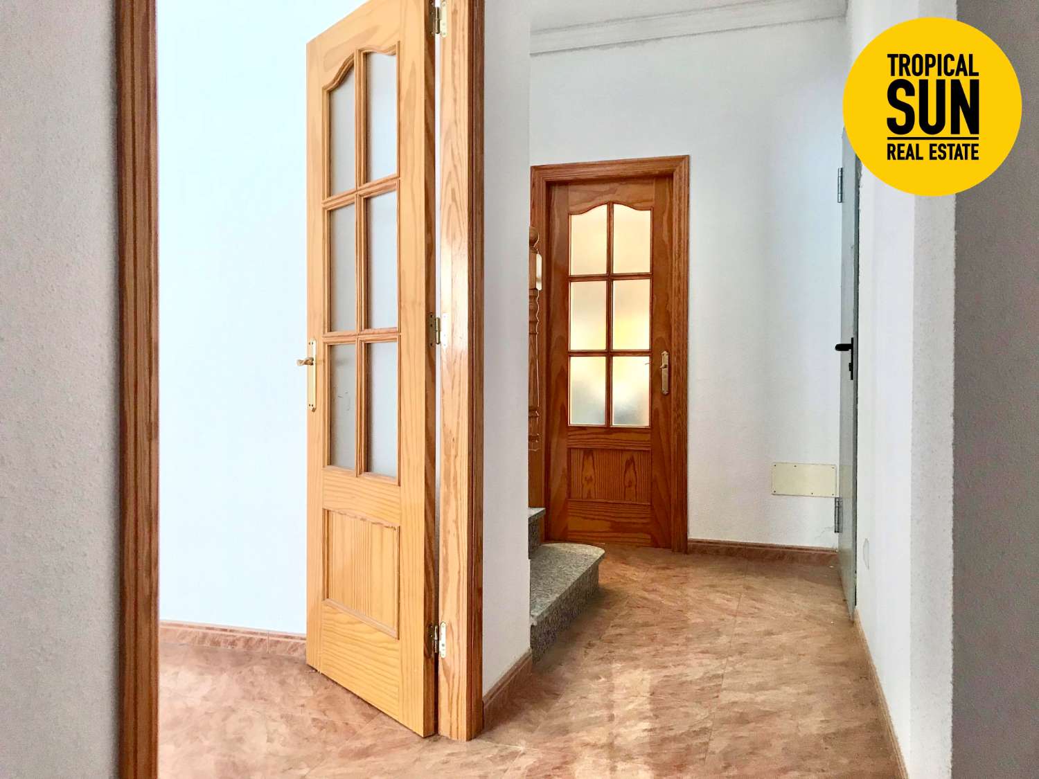 Duplex adosado en La Mojonera, Calle Acacias