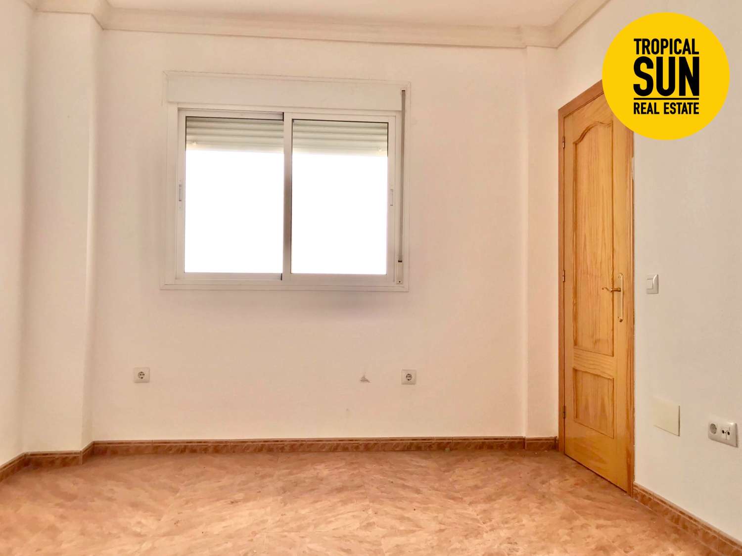 Duplex adosado en La Mojonera, Calle Acacias
