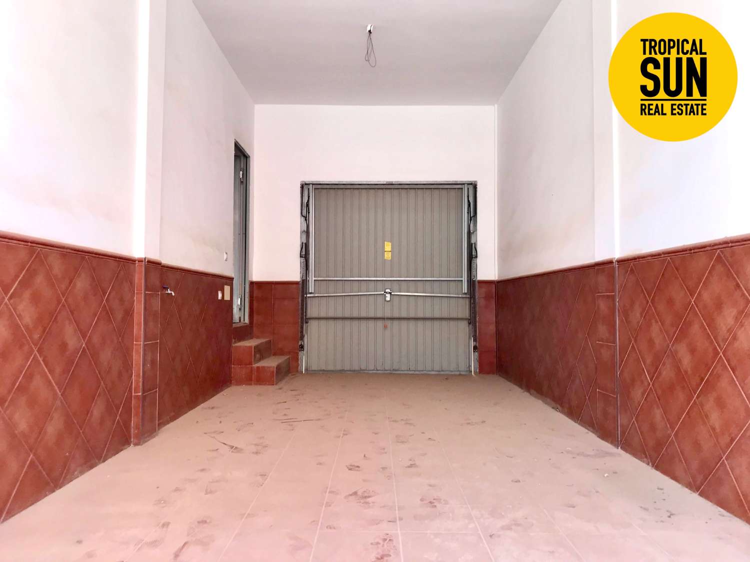 Duplex adosado en La Mojonera, Calle Acacias