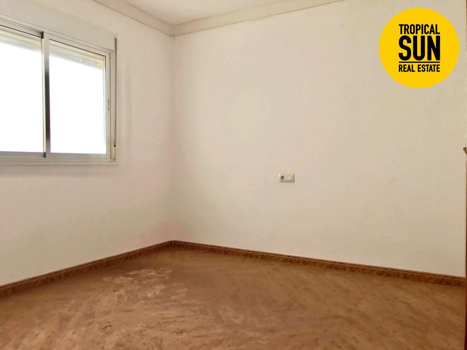 Duplex adosado en La Mojonera, Calle Acacias
