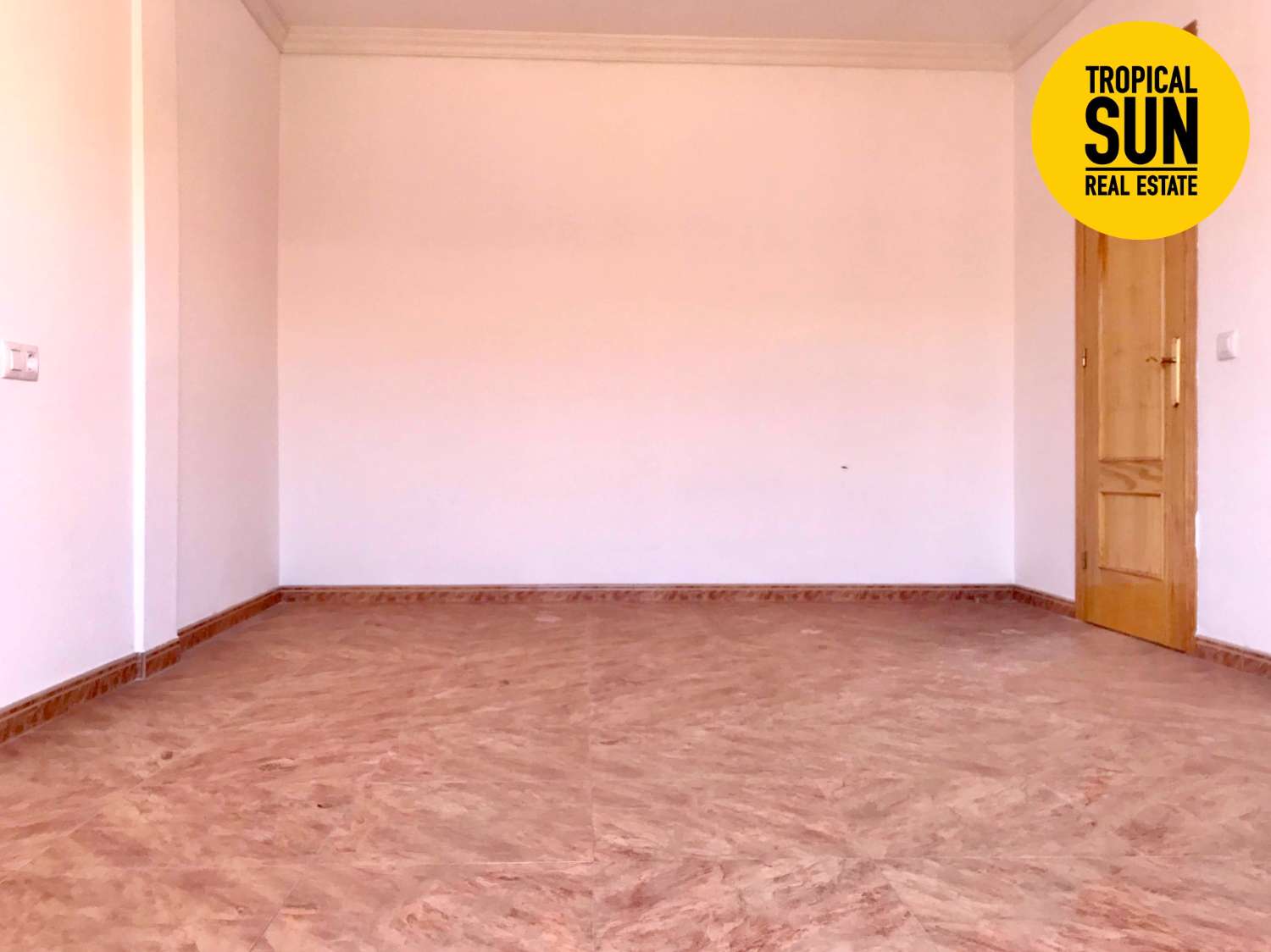 Duplex adosado en La Mojonera, Calle Acacias
