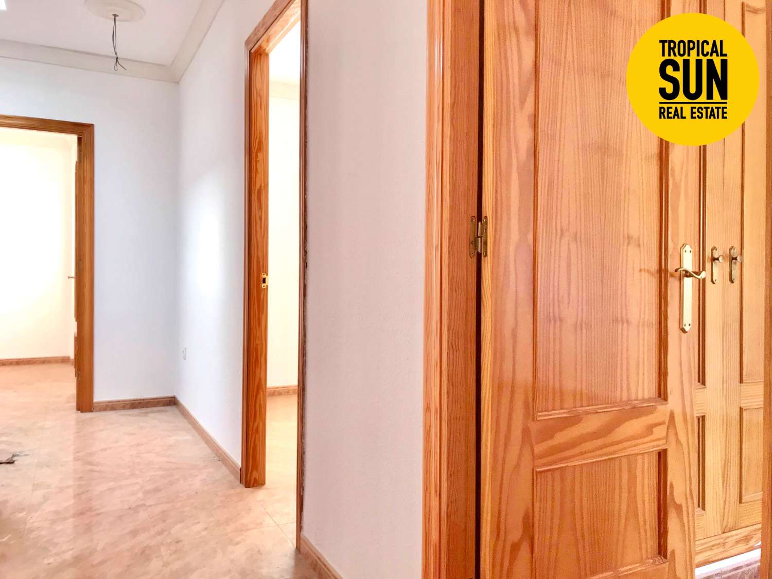 Duplex adosado en La Mojonera, Calle Acacias