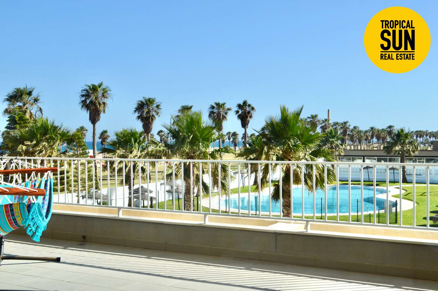 Piso en primera línea de playa, Residencial Mirador de Playa Serena