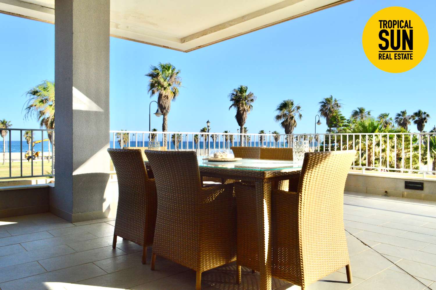 Piso en primera línea de playa, Residencial Mirador de Playa Serena