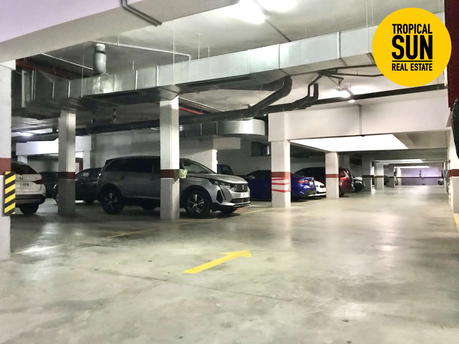 Piso con gran terraza junto Auditorio y Centro Comercial, Las Salinas