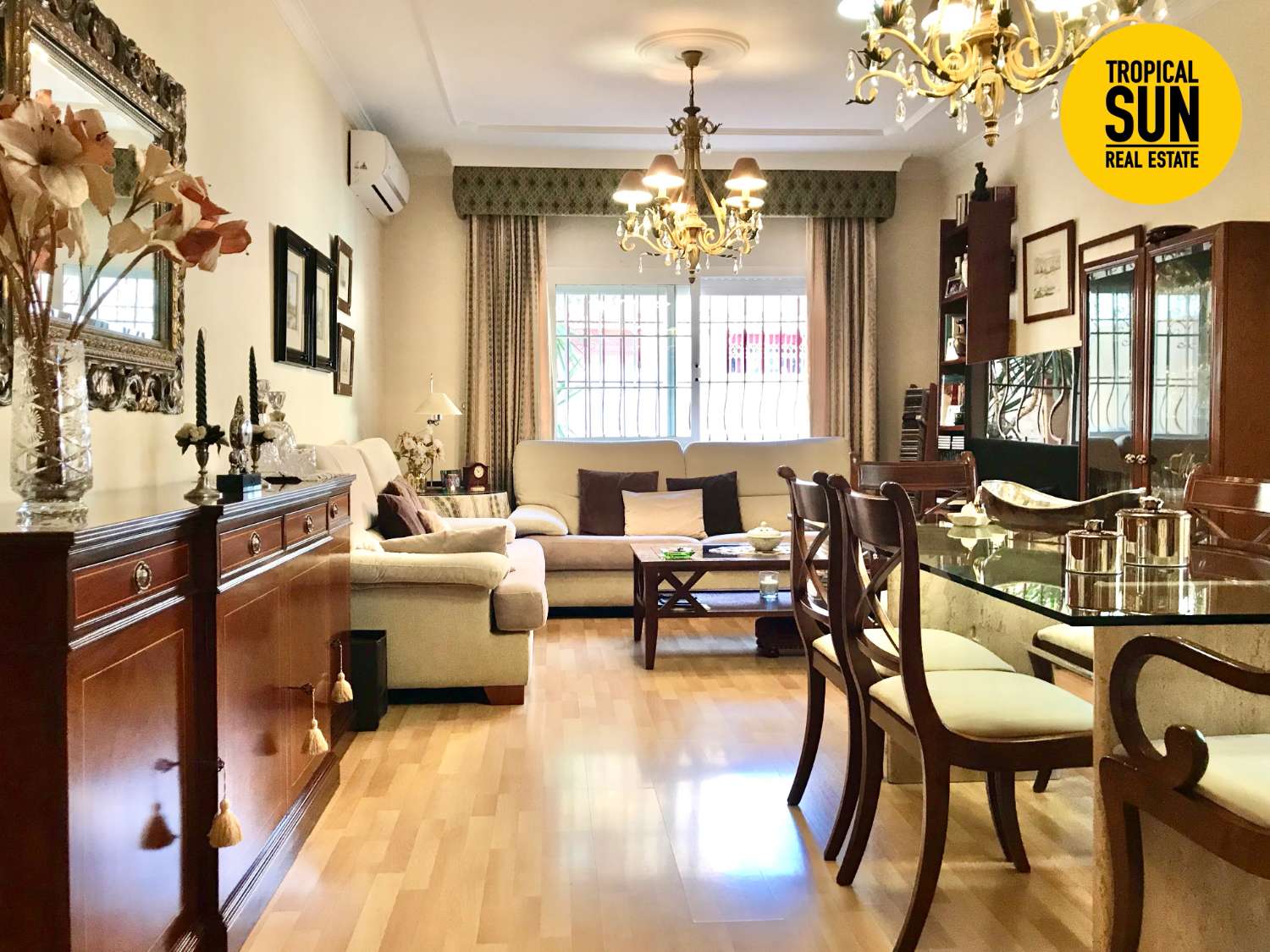 Dúplex en Roquetas de Mar - Amplia y luminosa casa adosada en Paseo de los Baños