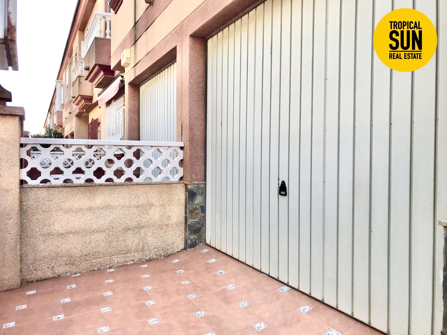 Dúplex en Roquetas de Mar - Amplia y luminosa casa adosada en Paseo de los Baños