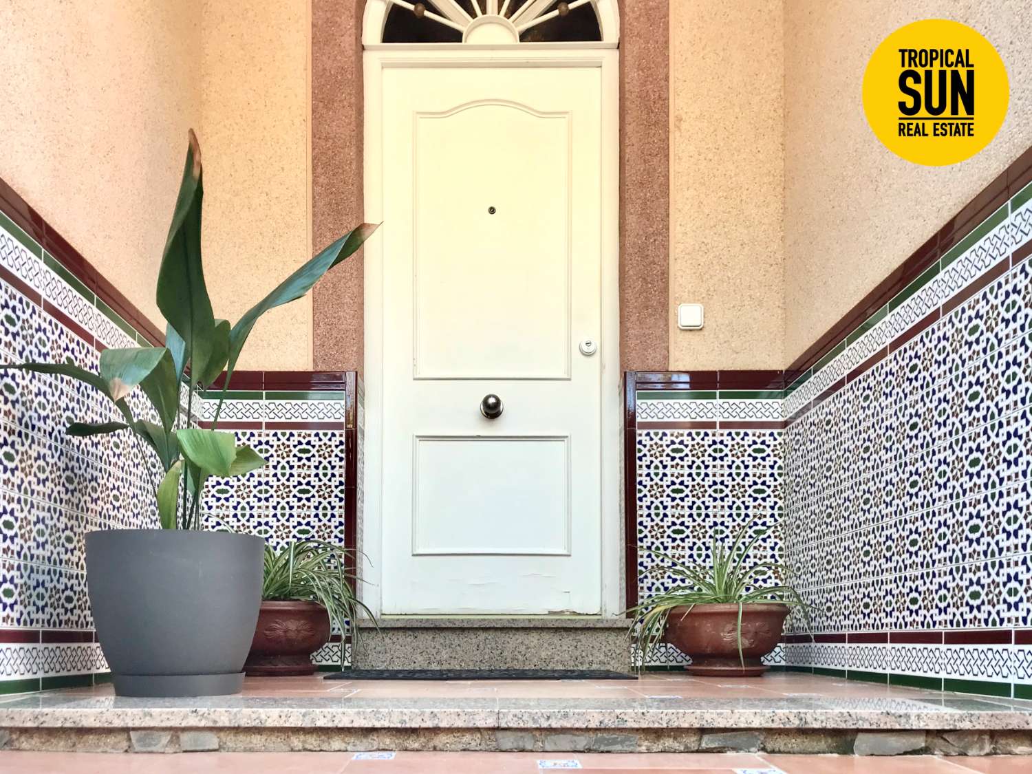 Dúplex en Roquetas de Mar - Amplia y luminosa casa adosada en Paseo de los Baños