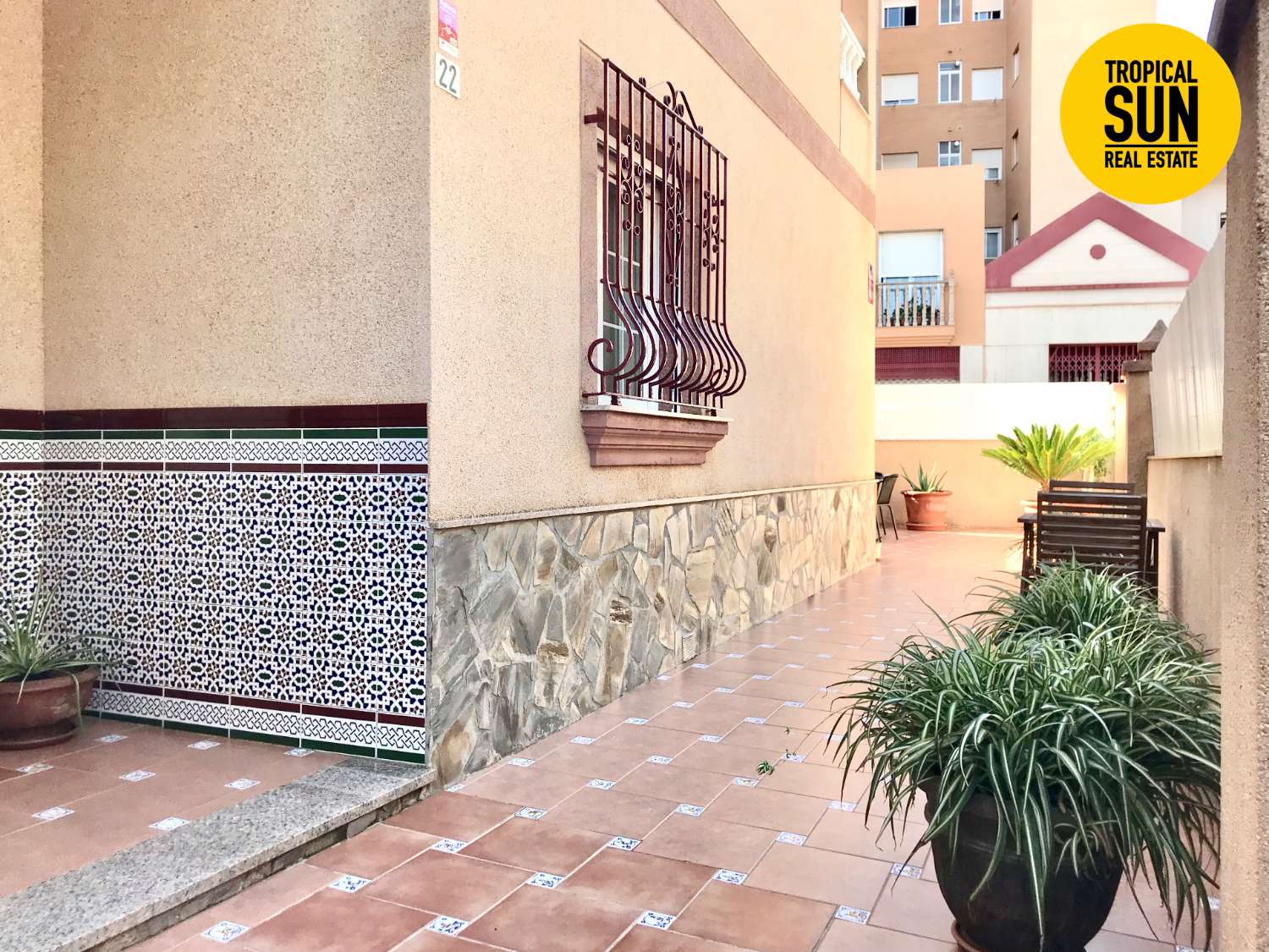 Dúplex en Roquetas de Mar - Amplia y luminosa casa adosada en Paseo de los Baños
