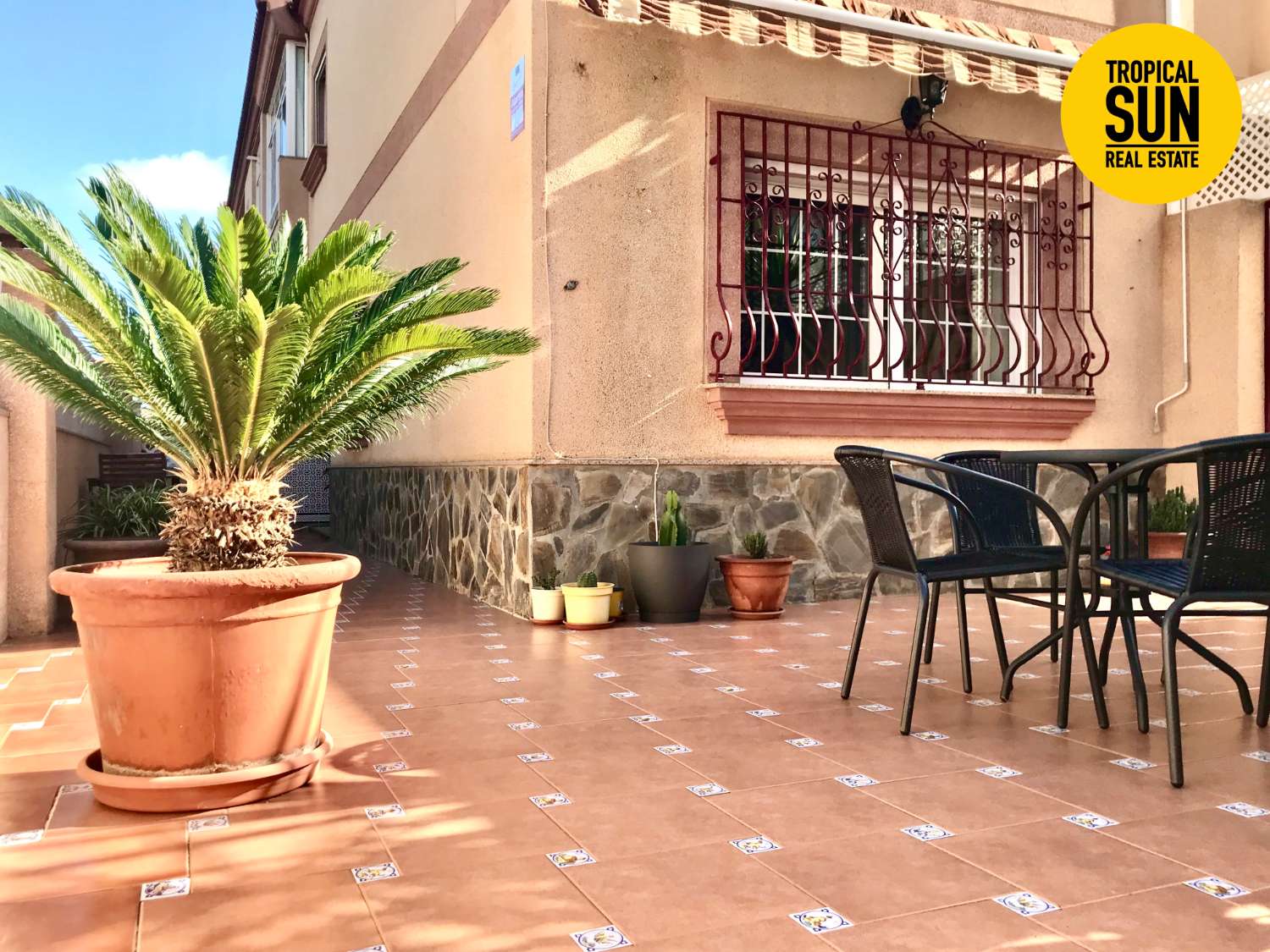 Dúplex en Roquetas de Mar - Amplia y luminosa casa adosada en Paseo de los Baños
