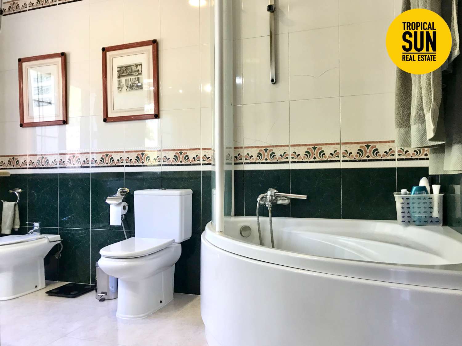 Dúplex en Roquetas de Mar - Amplia y luminosa casa adosada en Paseo de los Baños
