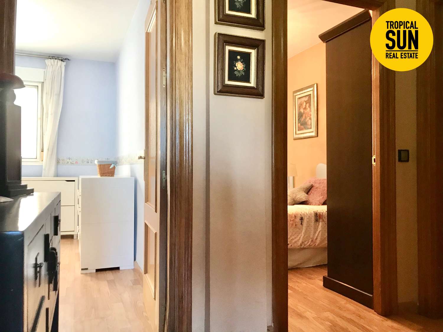 Tu Hogar en Roquetas de Mar: Un Piso Junto al Paseo de los Baños