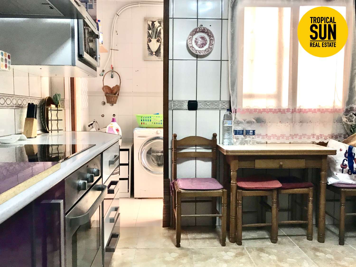 Piso Dúplex en Las Marinas, Roquetas de Mar, con garaje independiente: ¡tu hogar ideal te espera!