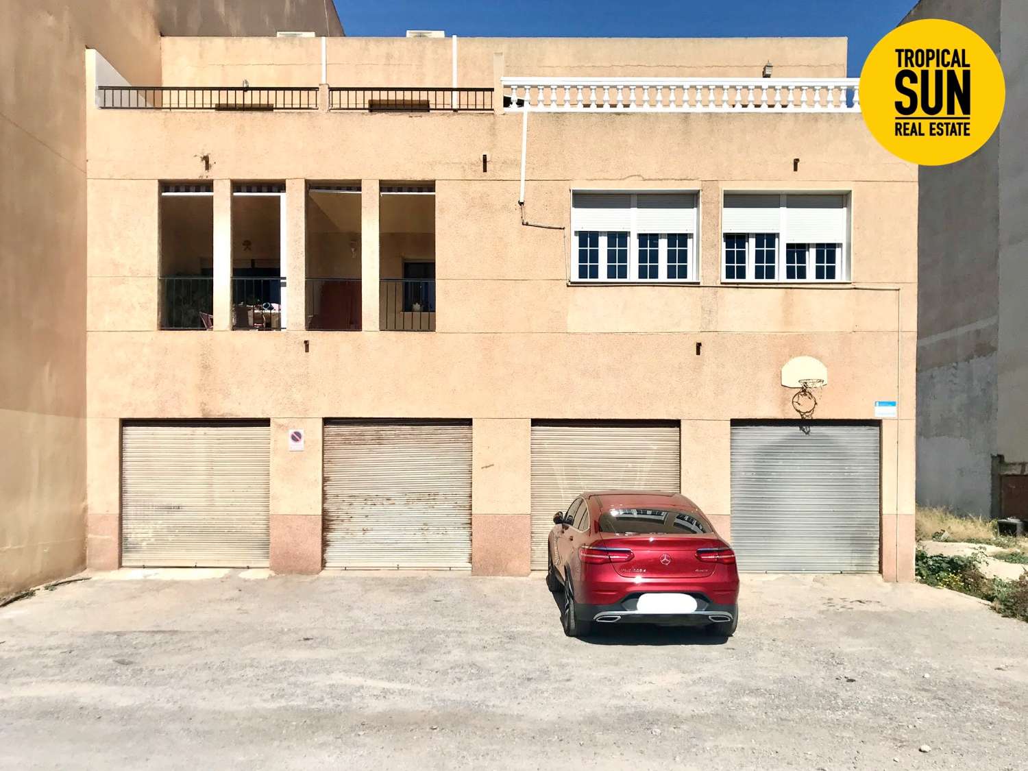 Duplex appartement in Las Marinas, Roquetas de Mar, met onafhankelijke garage: uw ideale huis wacht op u!