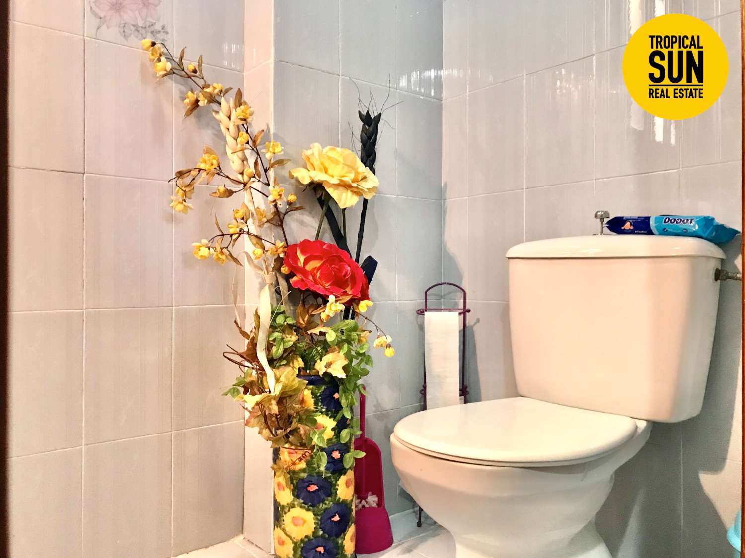 Piso Dúplex en Las Marinas, Roquetas de Mar, con garaje independiente: ¡tu hogar ideal te espera!