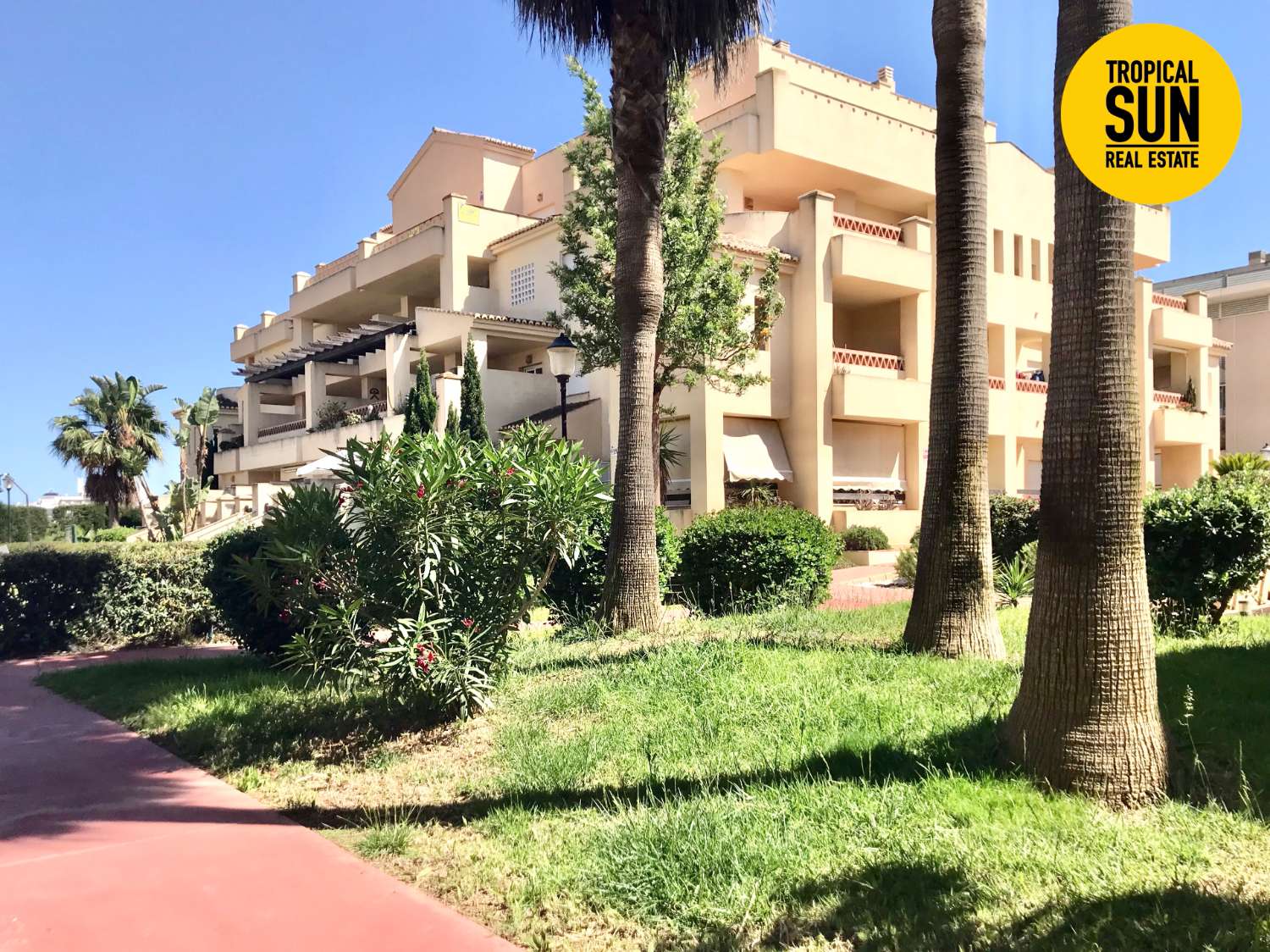 Apartamento en Residencial Villa Romana Golf: Elegancia y Confort en un Paraíso Natural