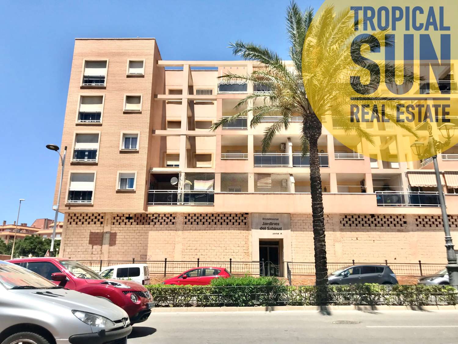 Piso de 3 dormitorios en Urbanizacion Roquetas de Mar, Jardines del Sabinar