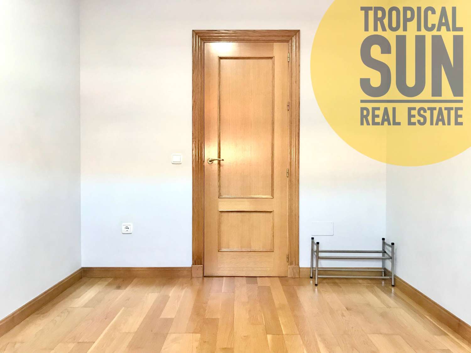 Piso de 3 dormitorios en Urbanizacion Roquetas de Mar, Jardines del Sabinar