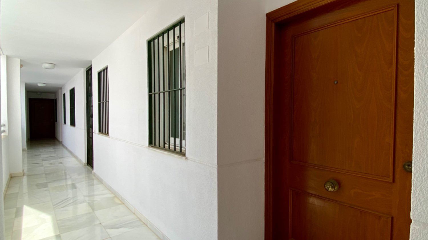 Acogedora Vivienda con Terraza en el Residencial TORREVELA II, Roquetas de Mar
