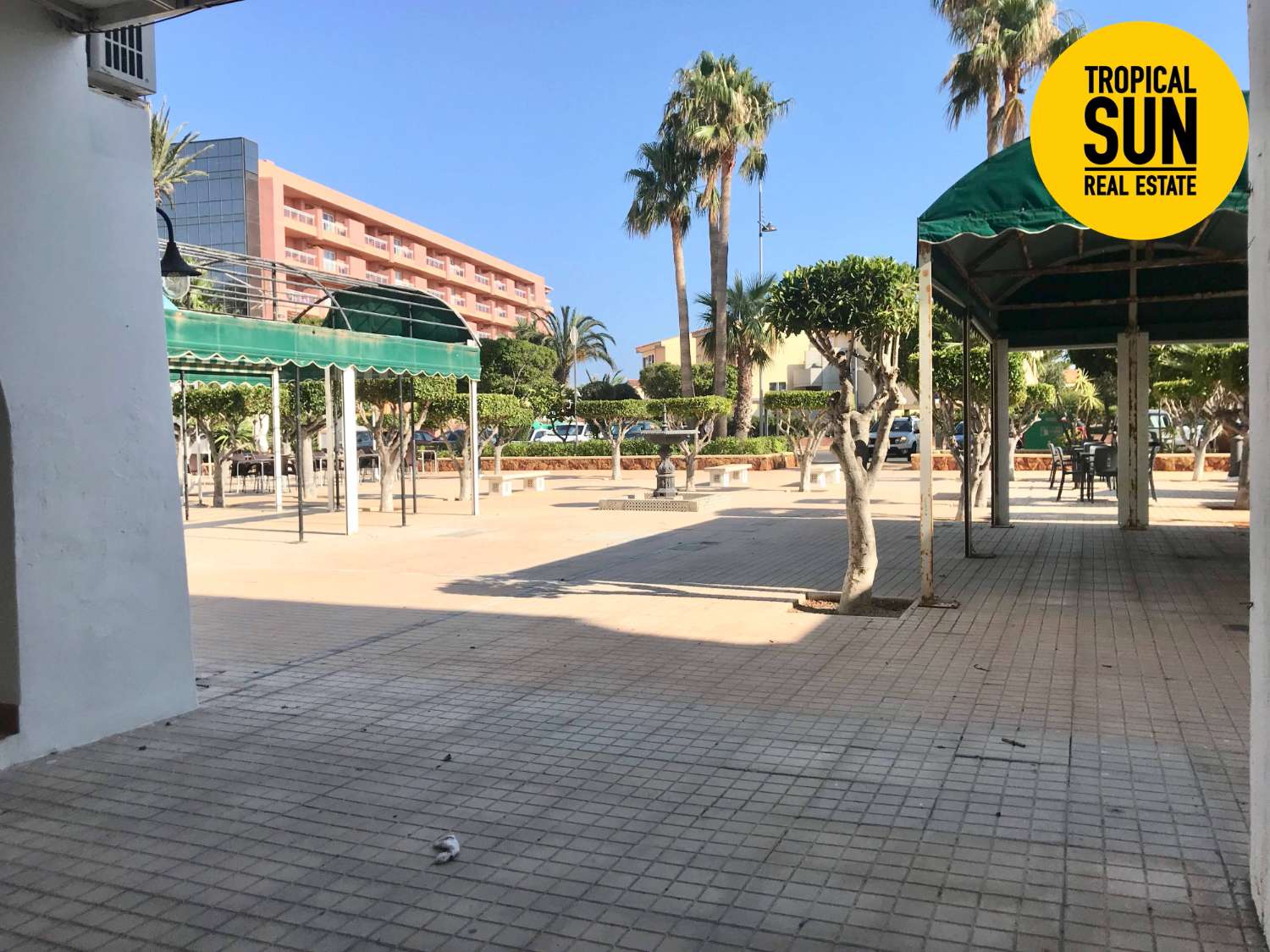 Lokal i Avenida Playa Serena, Urbanisering av Roquetas de Mar