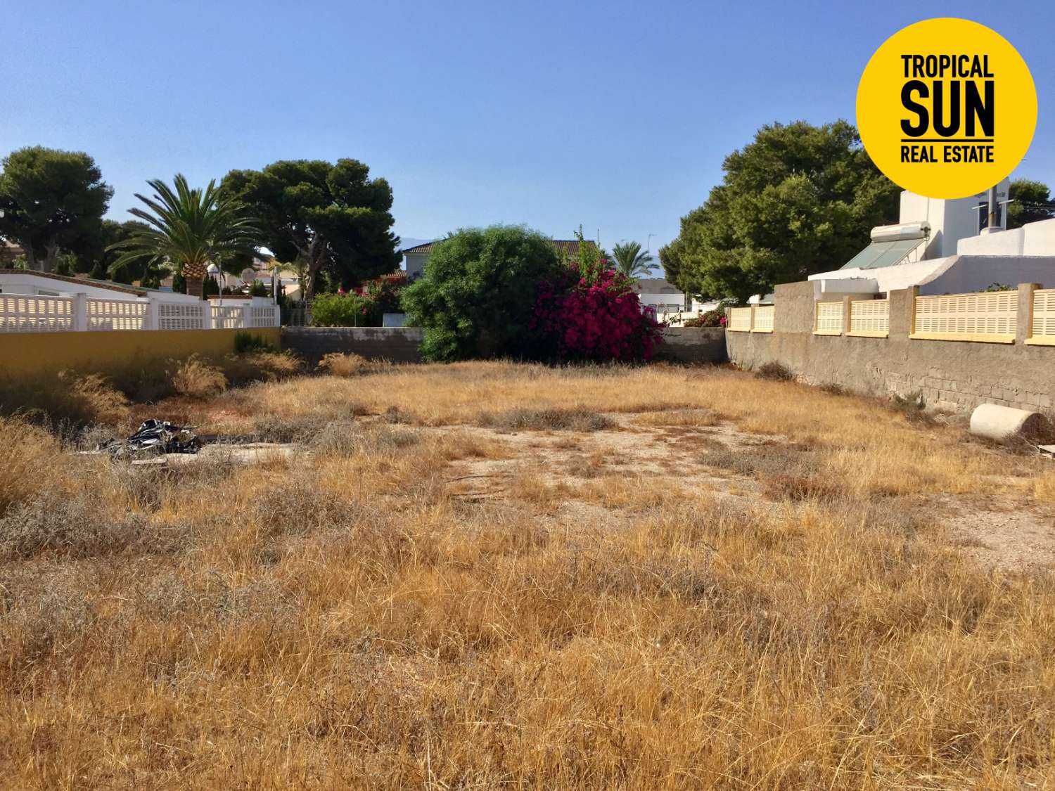 Parcela para chalet en la Urbanización de Roquetas de Mar