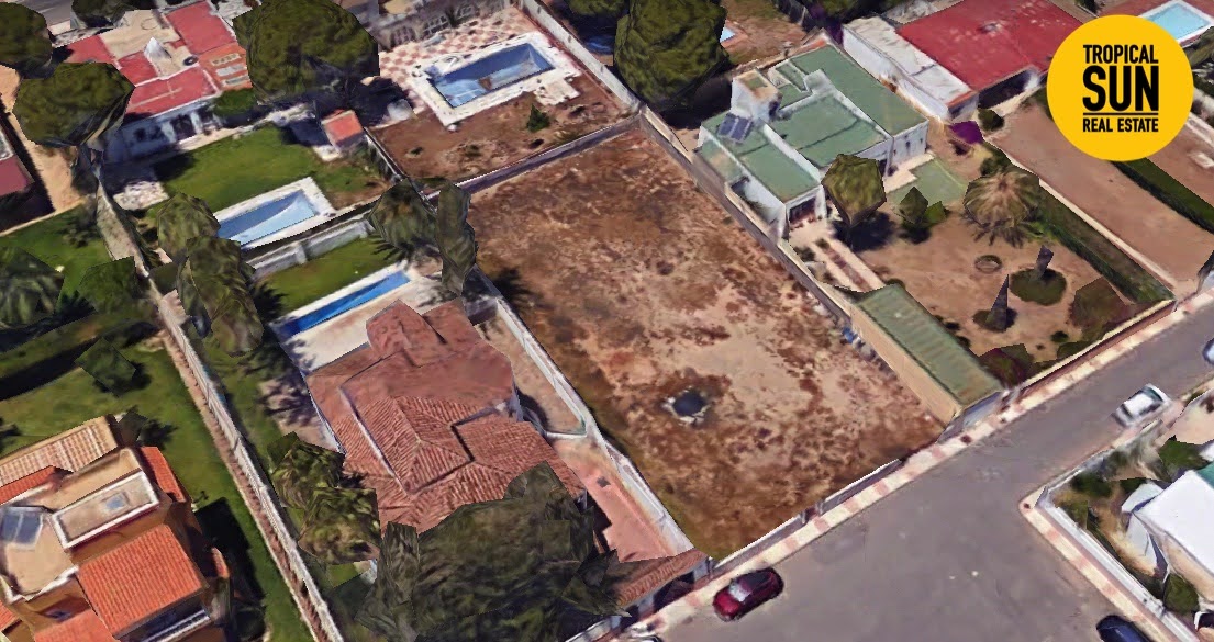 Trama per villa nell'urbanizzazione di Roquetas de Mar